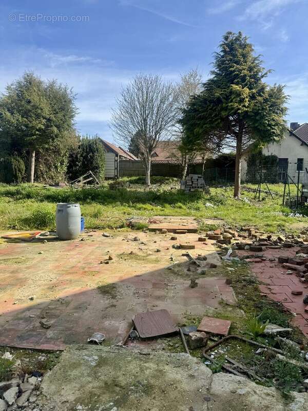 Terrain à MONTVILLE