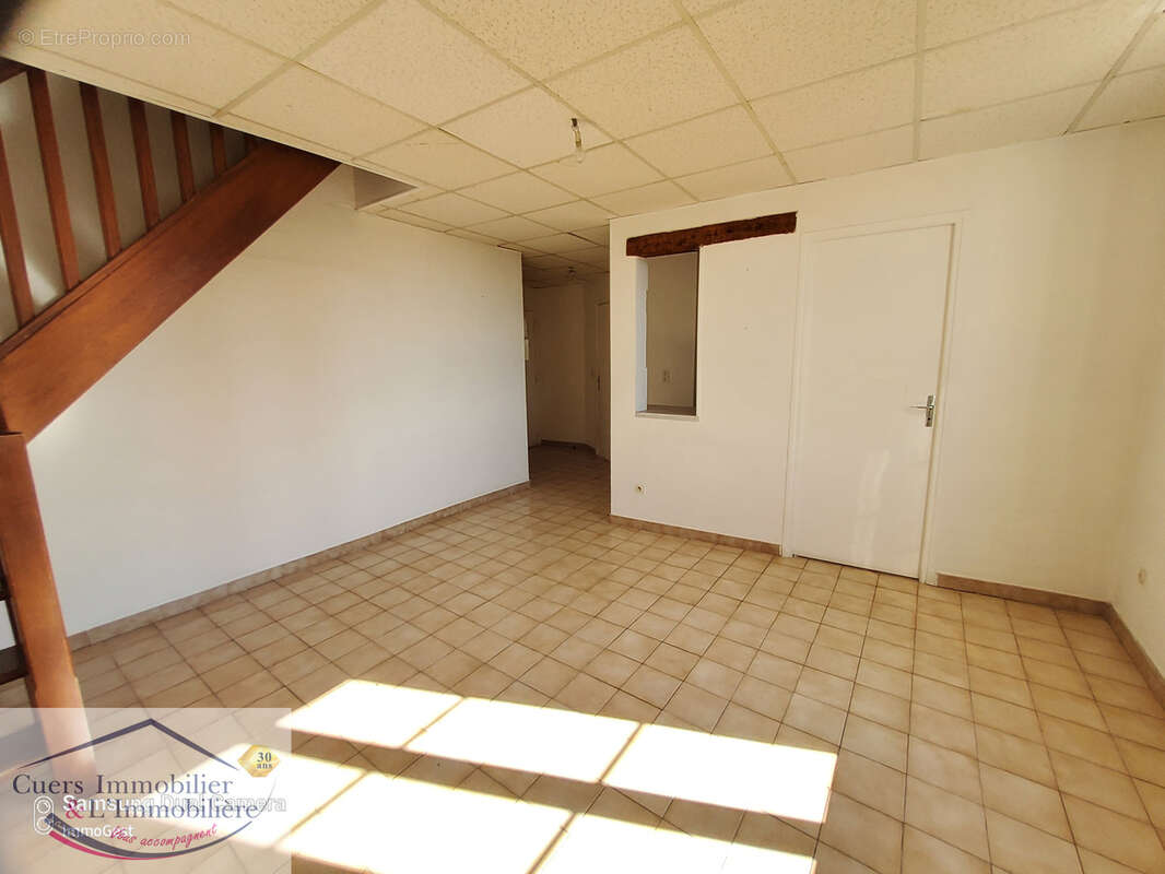 Appartement à CUERS