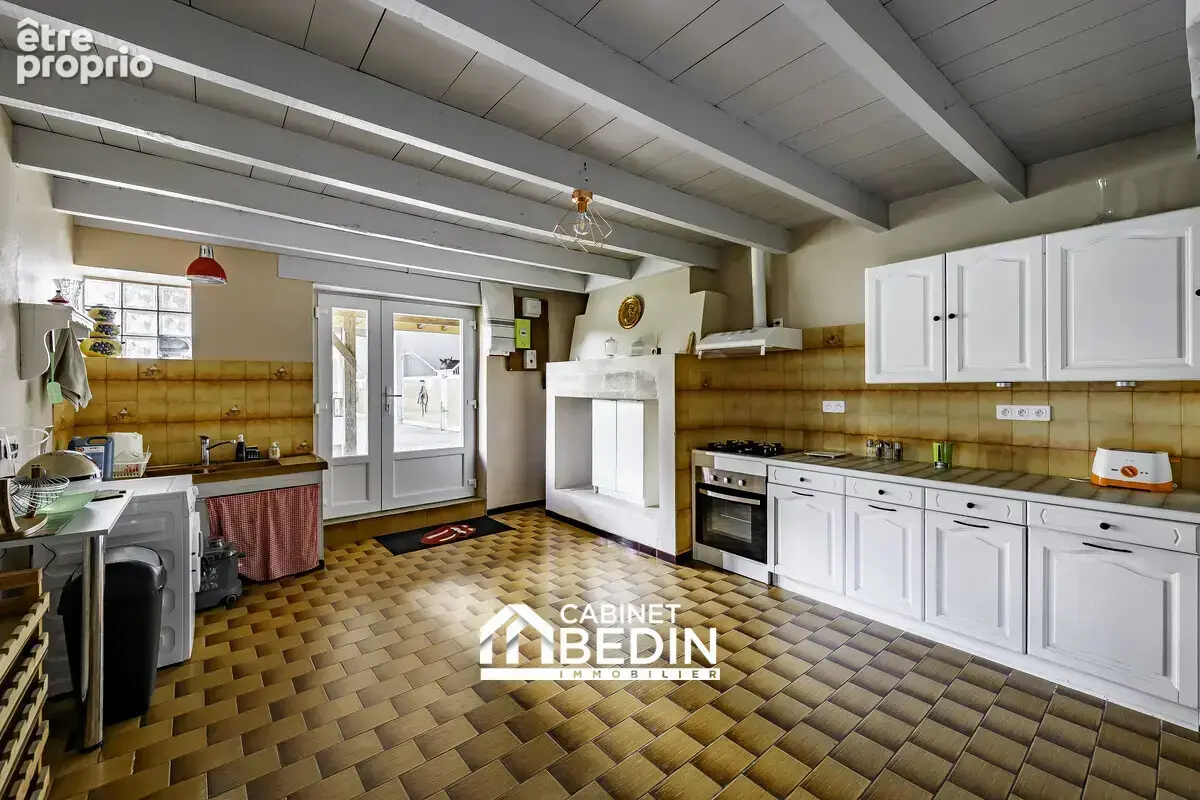 Maison 405 m² à Marcenais  - photo 9