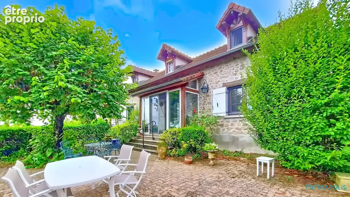 Maison à CHARMOY