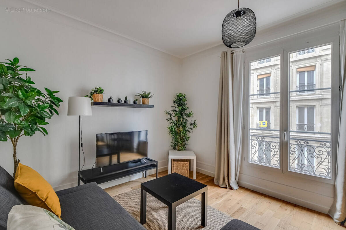 Appartement à PARIS-18E