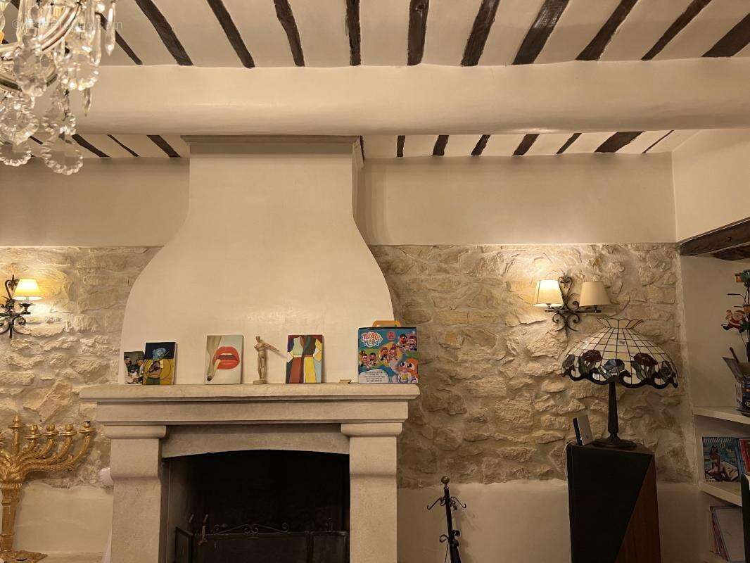 Maison à PERNES-LES-FONTAINES