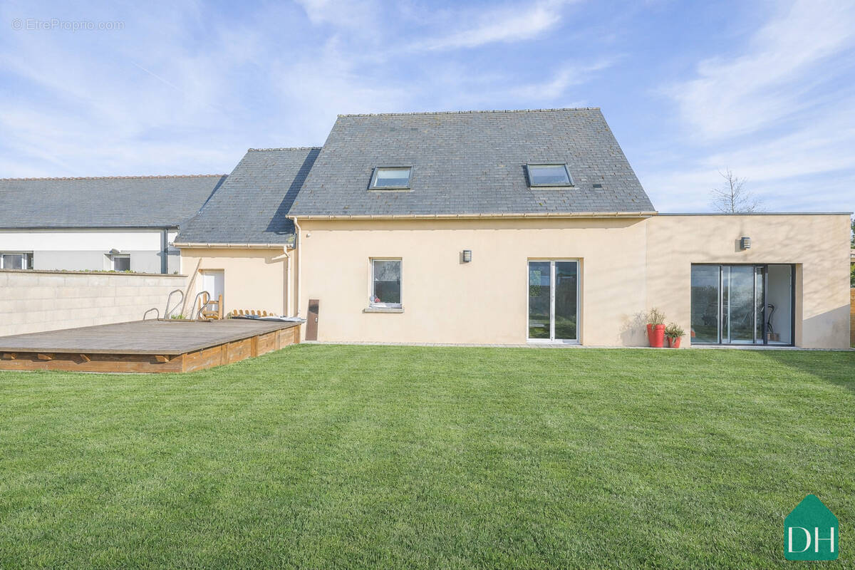 Maison à LE TEMPLE-DE-BRETAGNE