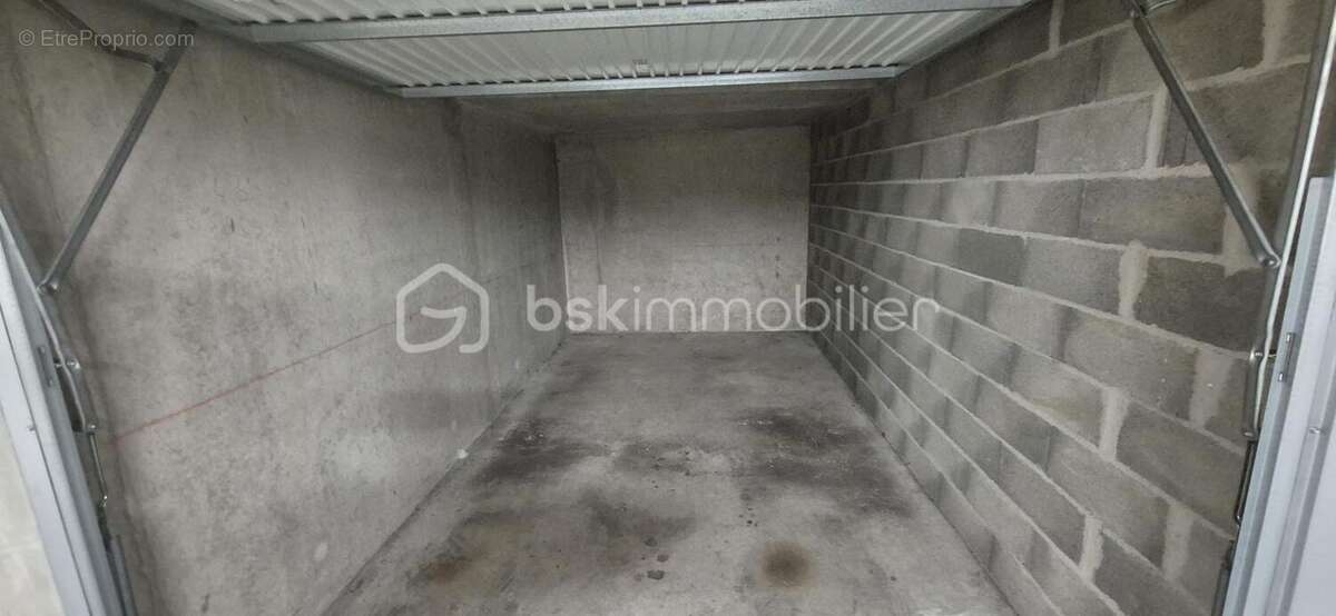 Appartement à MEYZIEU