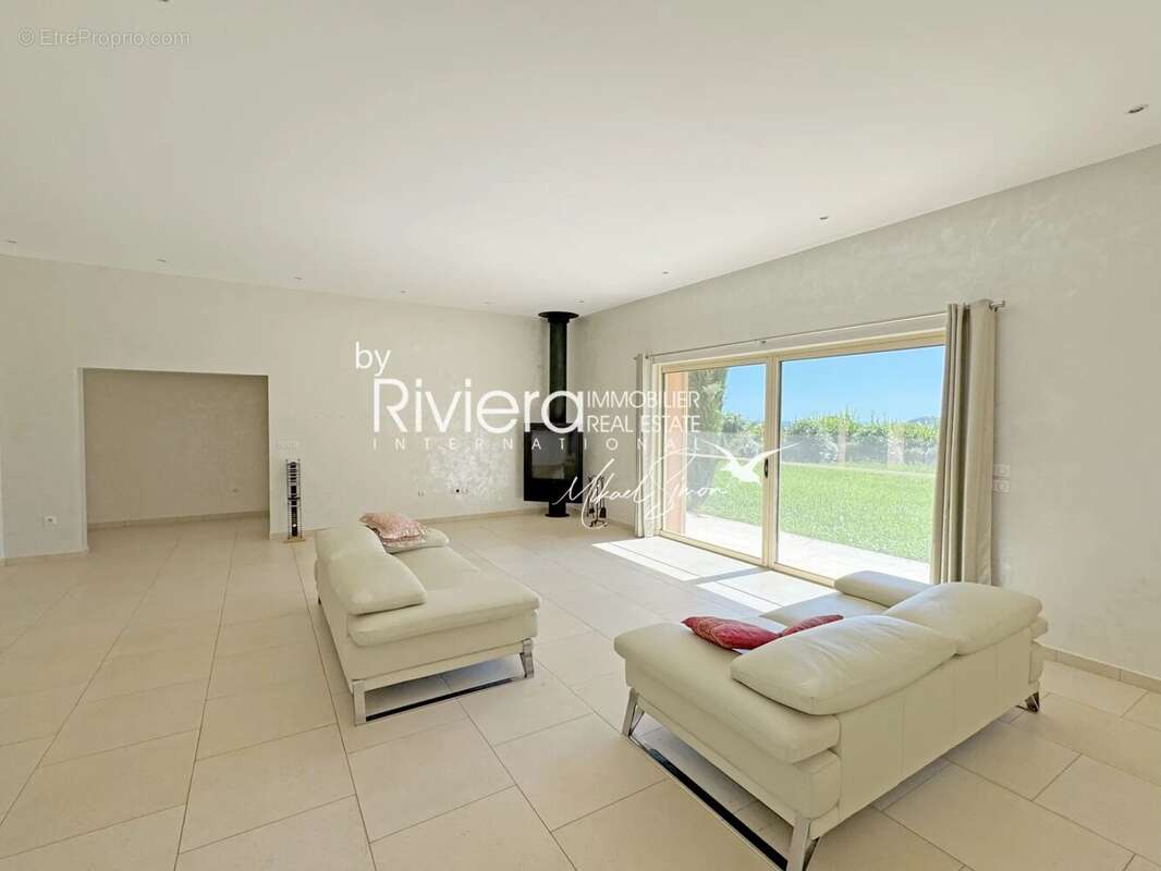 Propriété 300m2 - Piscine - Vue mer - photo 10