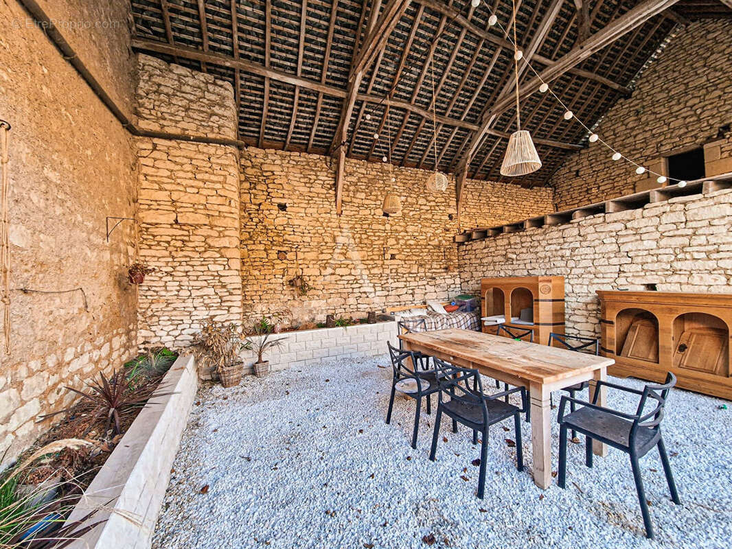 Maison à MONTREUIL-BELLAY