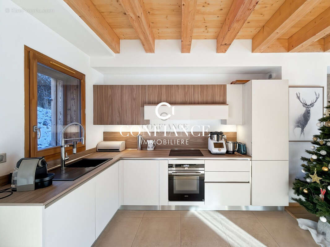 Maison 165 m² à Saint-Etienne-De-Tinee  - photo 5