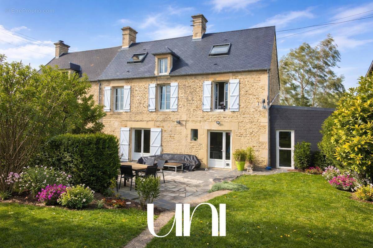 Maison à FONTENAY-LE-PESNEL