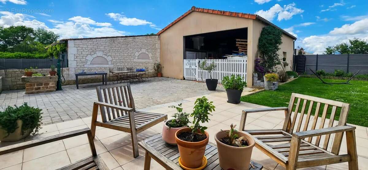 Maison à COULOMBIERS