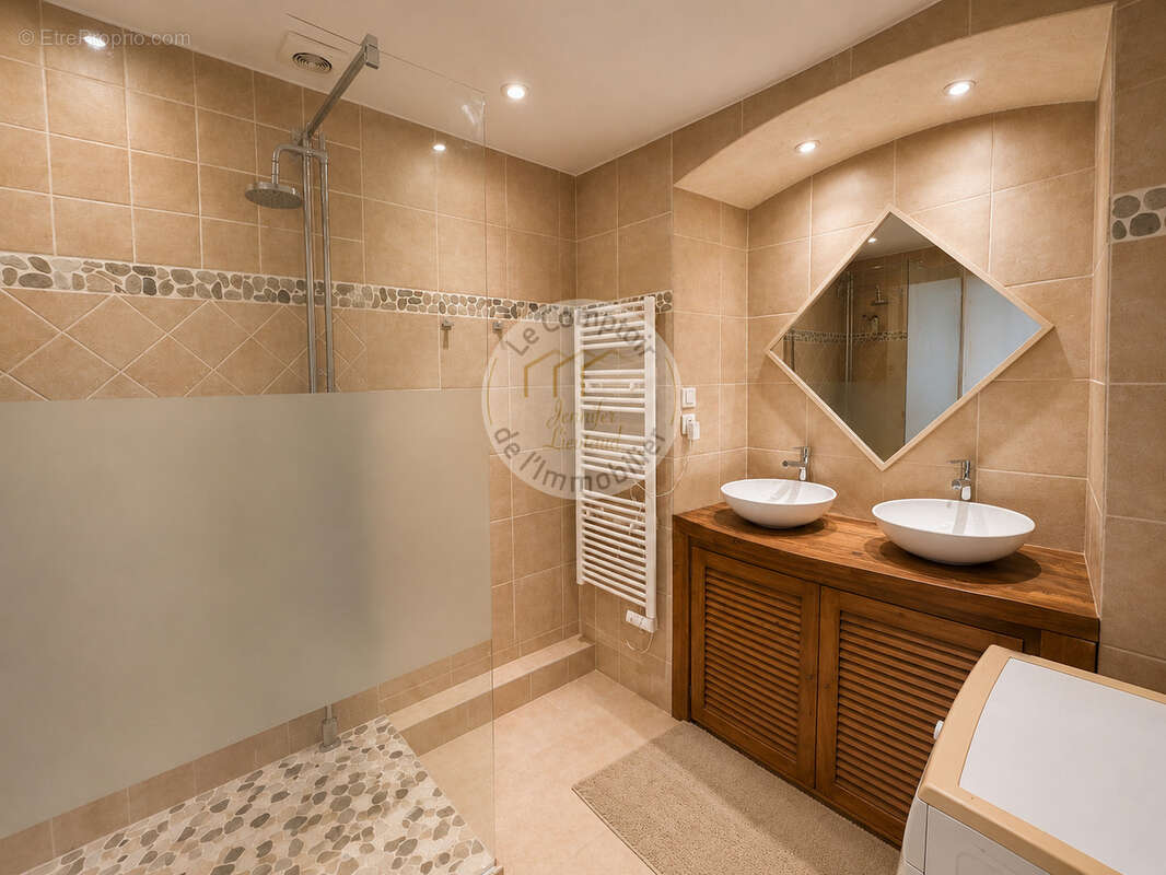 Saint-just   appartement de caractère de 106 m2 entièrement rénové - photo 9