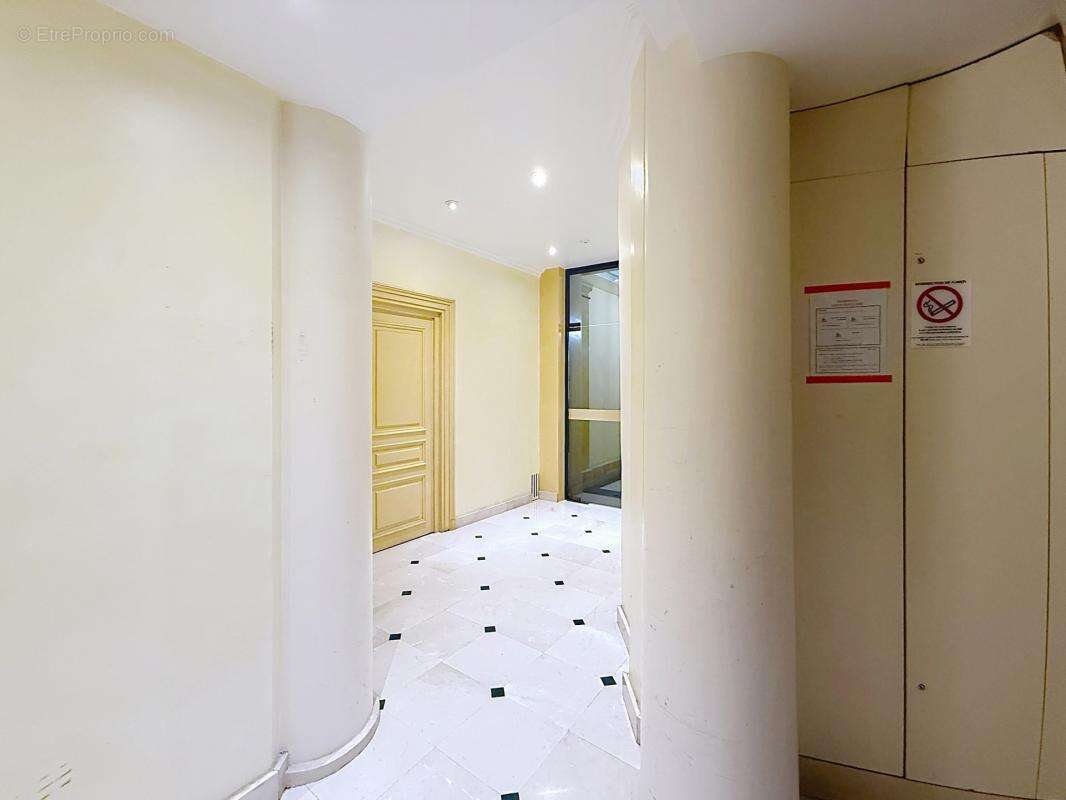 Appartement à PARIS-3E