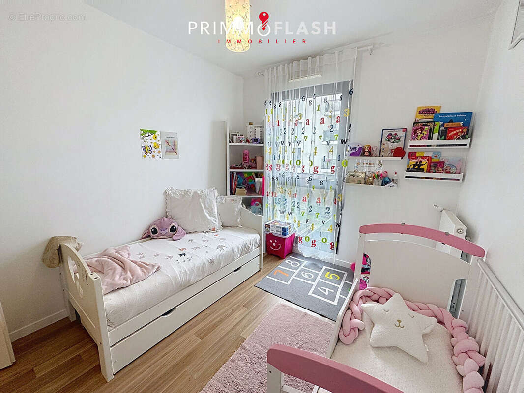 Appartement à AUBERVILLIERS