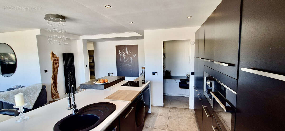 Appartement 86 m² à Le Cannet  - photo 9