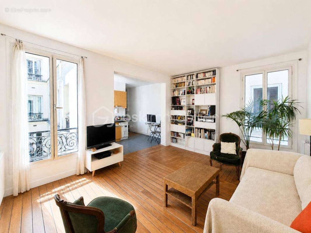 Appartement à PARIS-11E