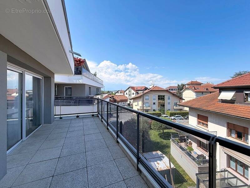 Appartement à VILLE-LA-GRAND