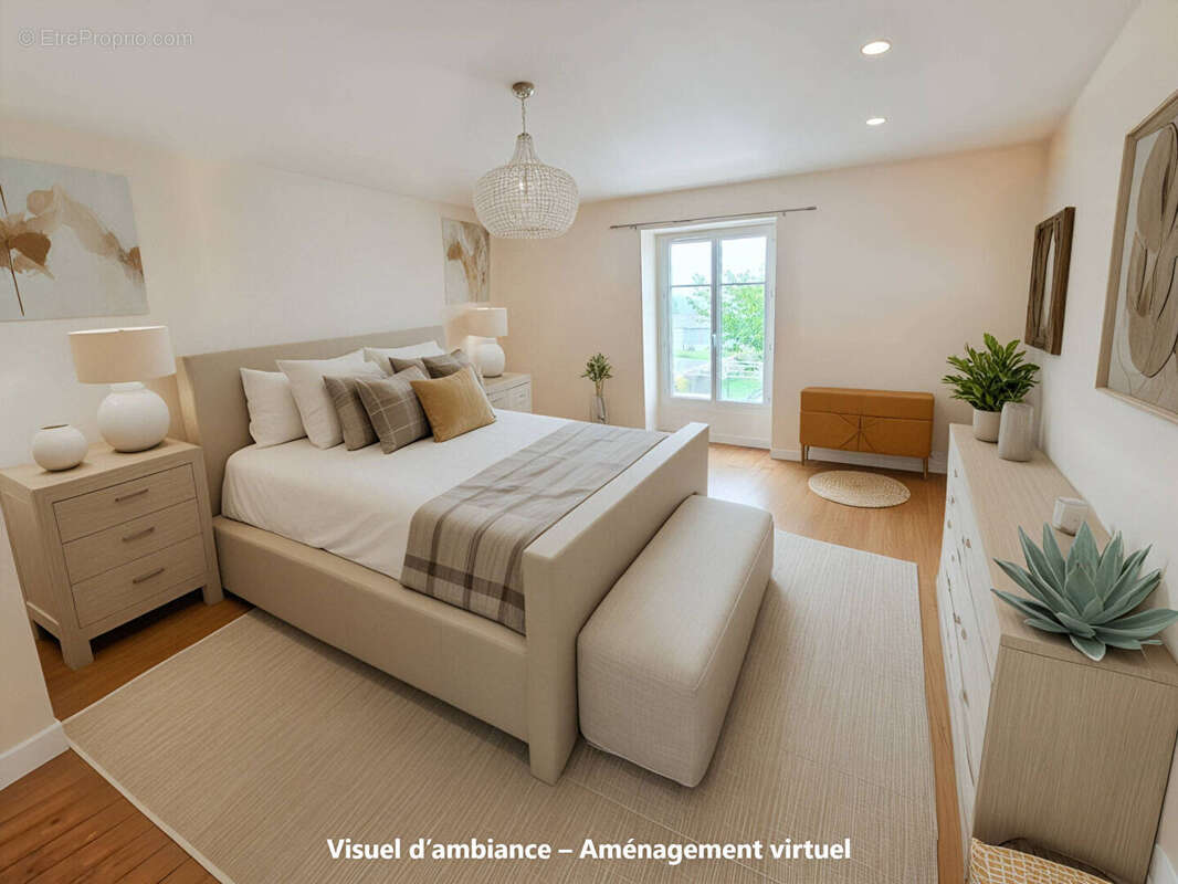 Maison à MONTREVAULT