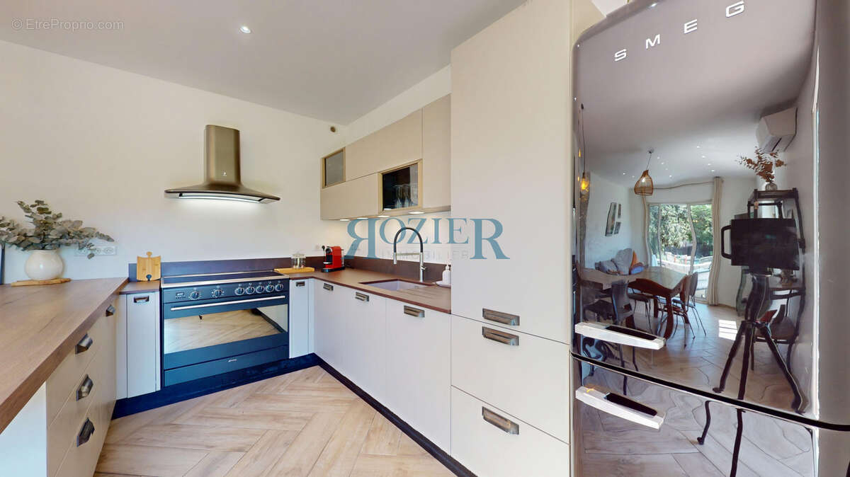 Appartement à MOUGINS