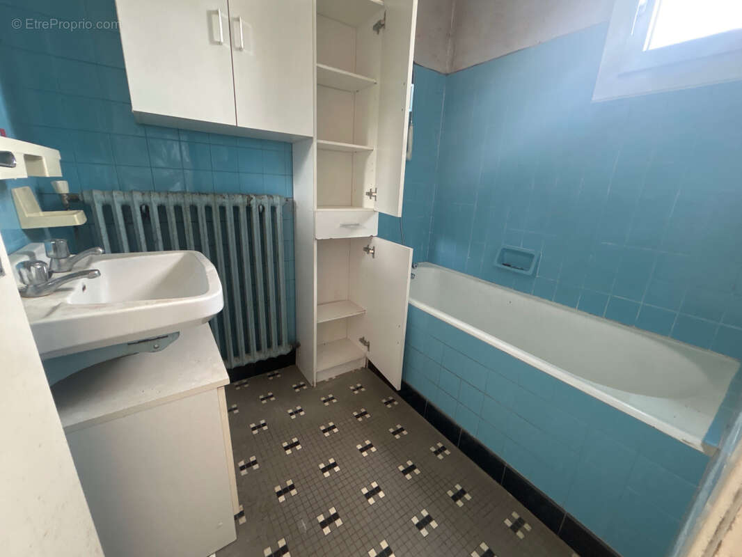 Maison à vendre cœur du bourg de noyal-pontivy ! idéal investisseur - photo 11