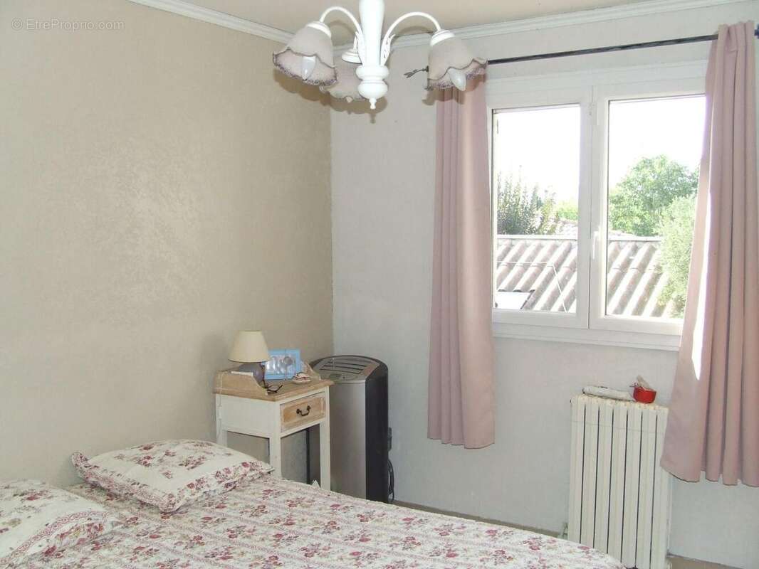 Photo 8 - Maison à MONTBAZIN