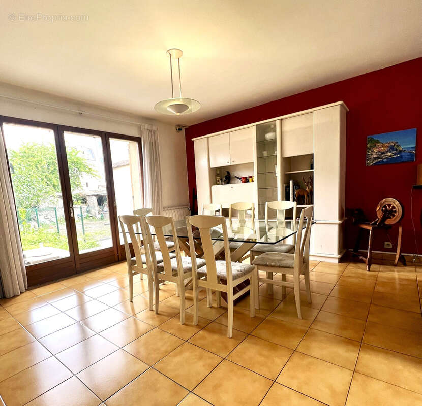 Maison à LE BLANC-MESNIL