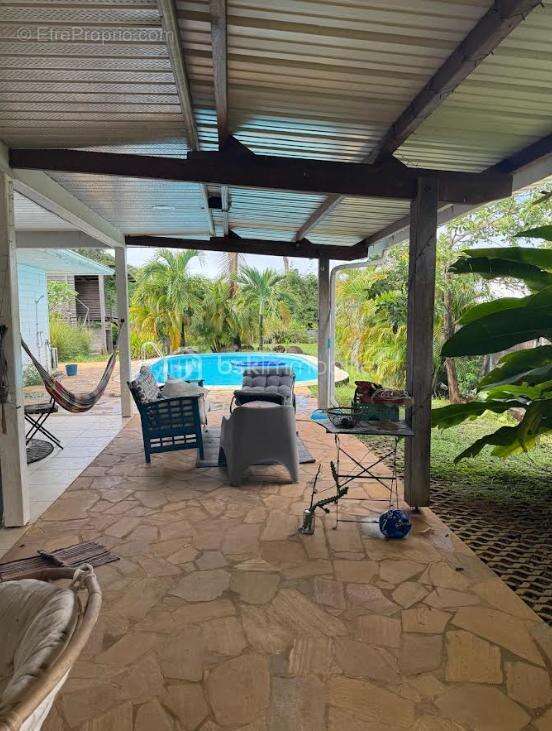 Maison à REMIRE-MONTJOLY