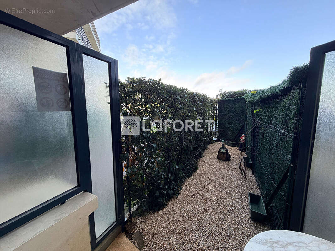 Appartement T1 avec jardin "Quartier Clos de la Régale" - photo 3