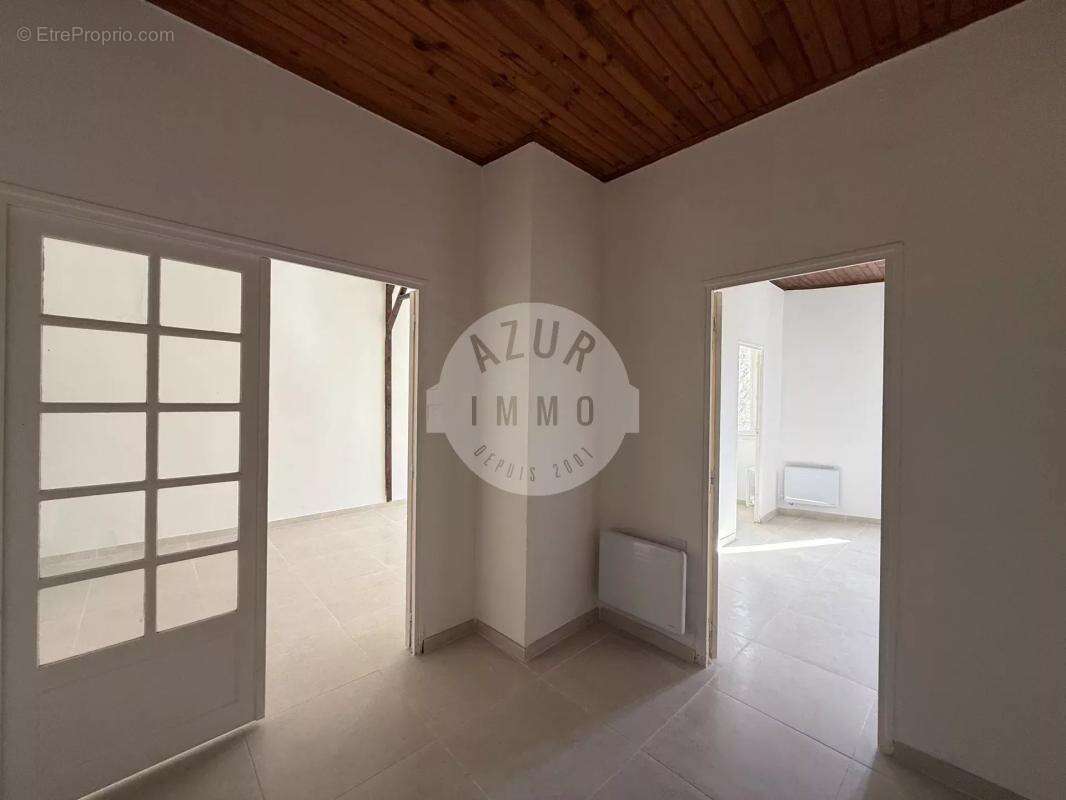Appartement à ROQUEVAIRE