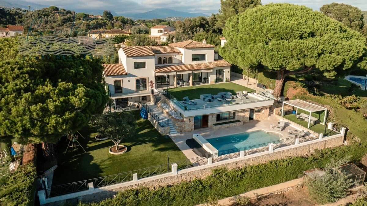Maison à MOUGINS