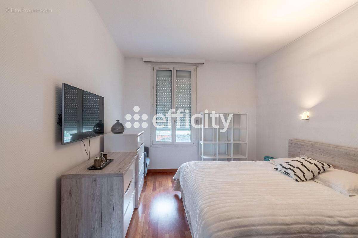 Commerce à VILLENEUVE-LE-ROI