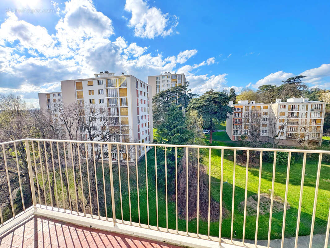 Appartement à LA MULATIERE