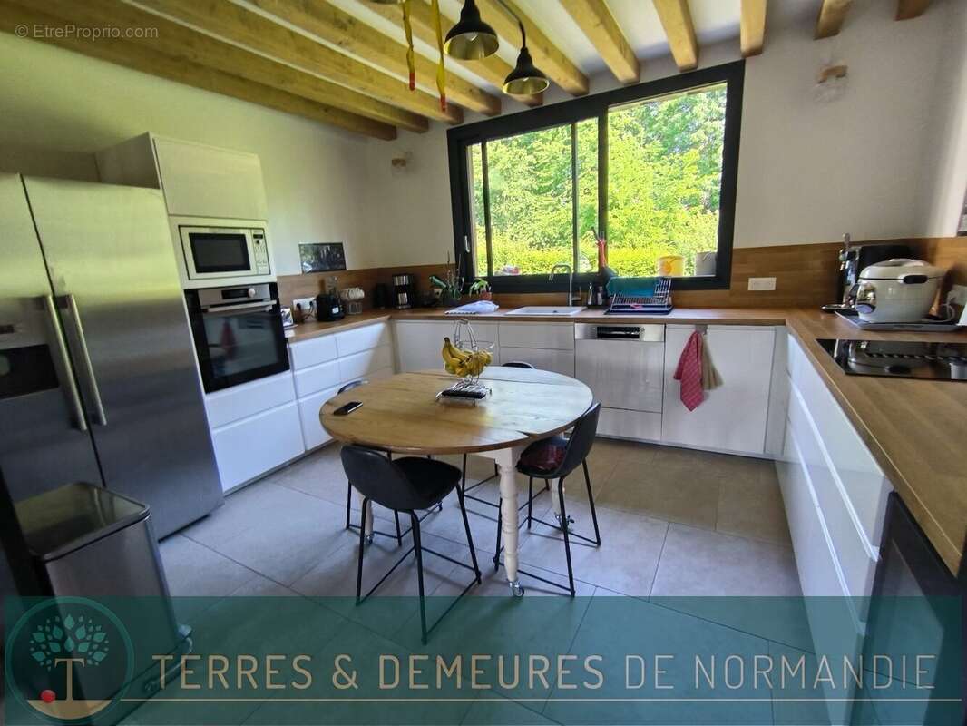 Maison à CORMEILLES