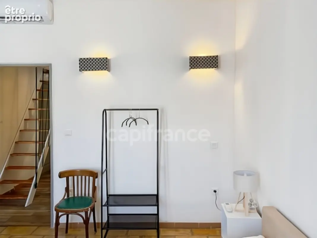 GARD (30) AIGUES−MORTES (30220) intra-muros A vendre appartement T4 ~97 m2, 4 chambres et terrasse de 8.5 m2 - photo 15
