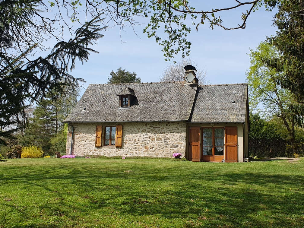 Maison à SAINT-PRIVAT