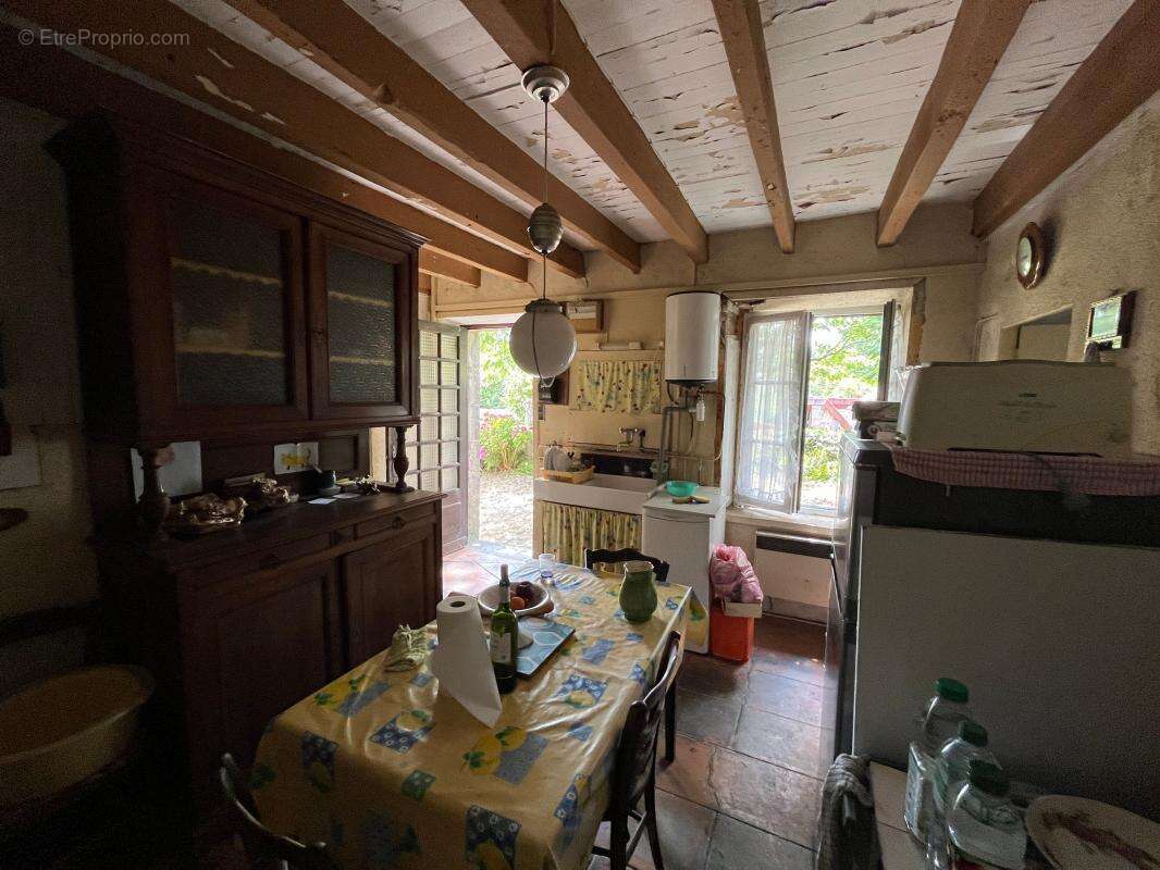 Maison à SAINT-LAURENT-LES-EGLISES