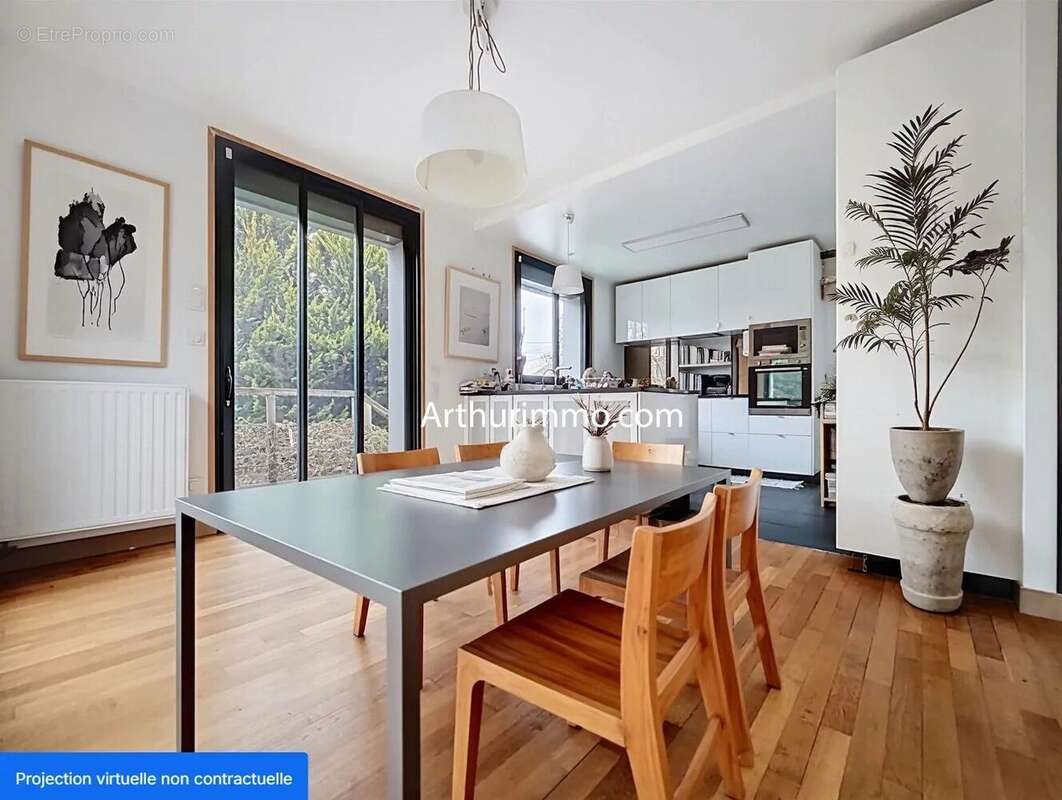 Maison à LIMEIL-BREVANNES