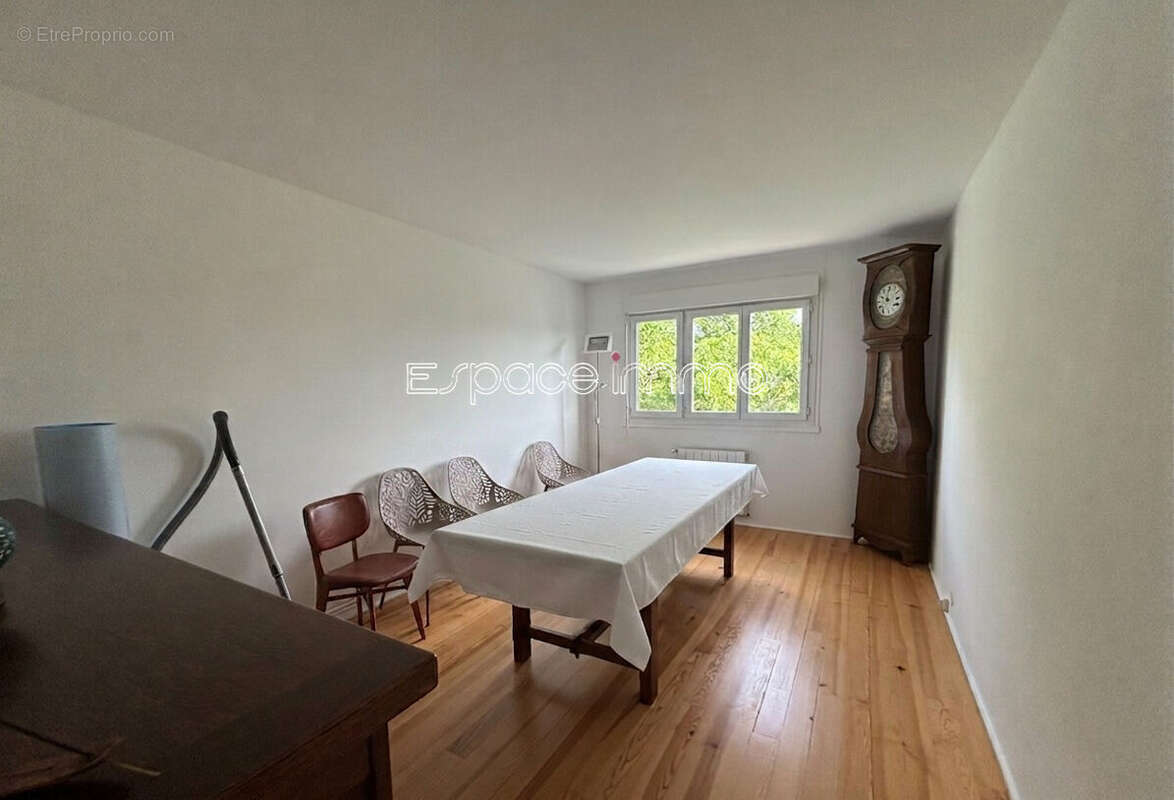 Appartement à DEVILLE-LES-ROUEN