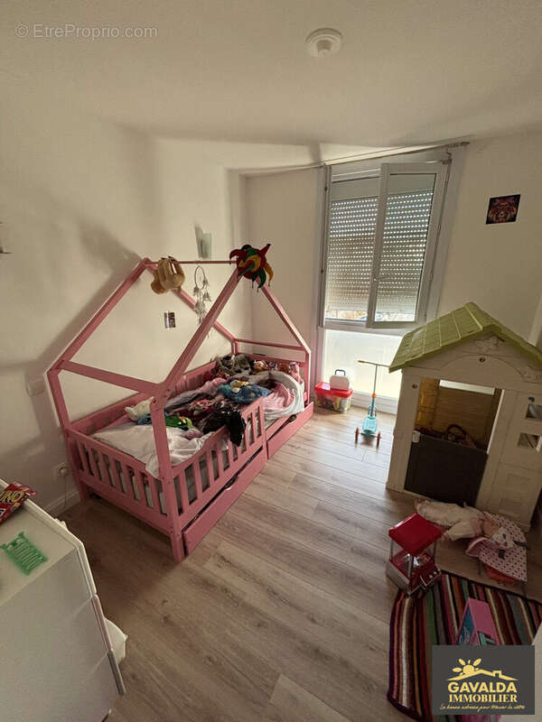Chambre 1 - Appartement à PERPIGNAN