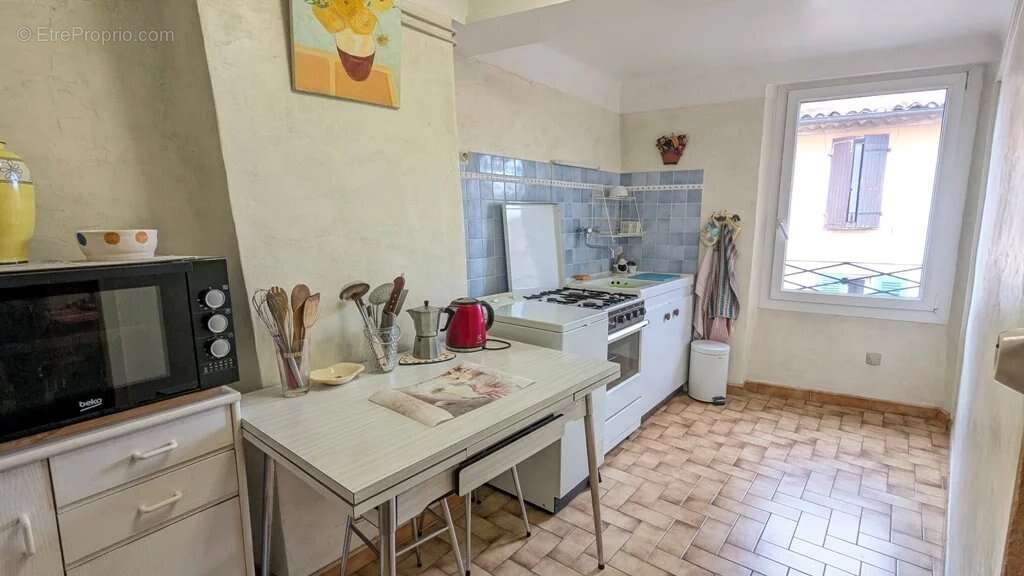 Appartement à CARCES