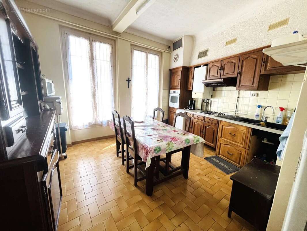 Beau 3 pièces avec cachet – Libération, Nice - photo 3
