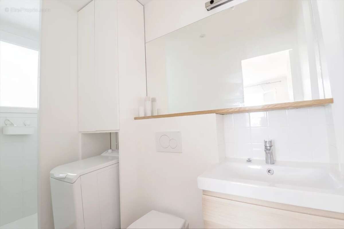 Appartement à PARIS-10E