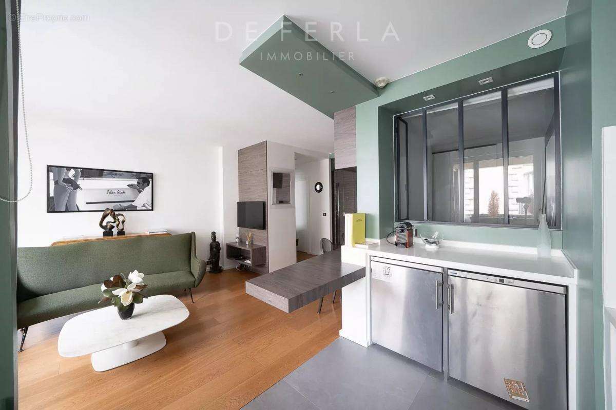 Appartement à PARIS-7E