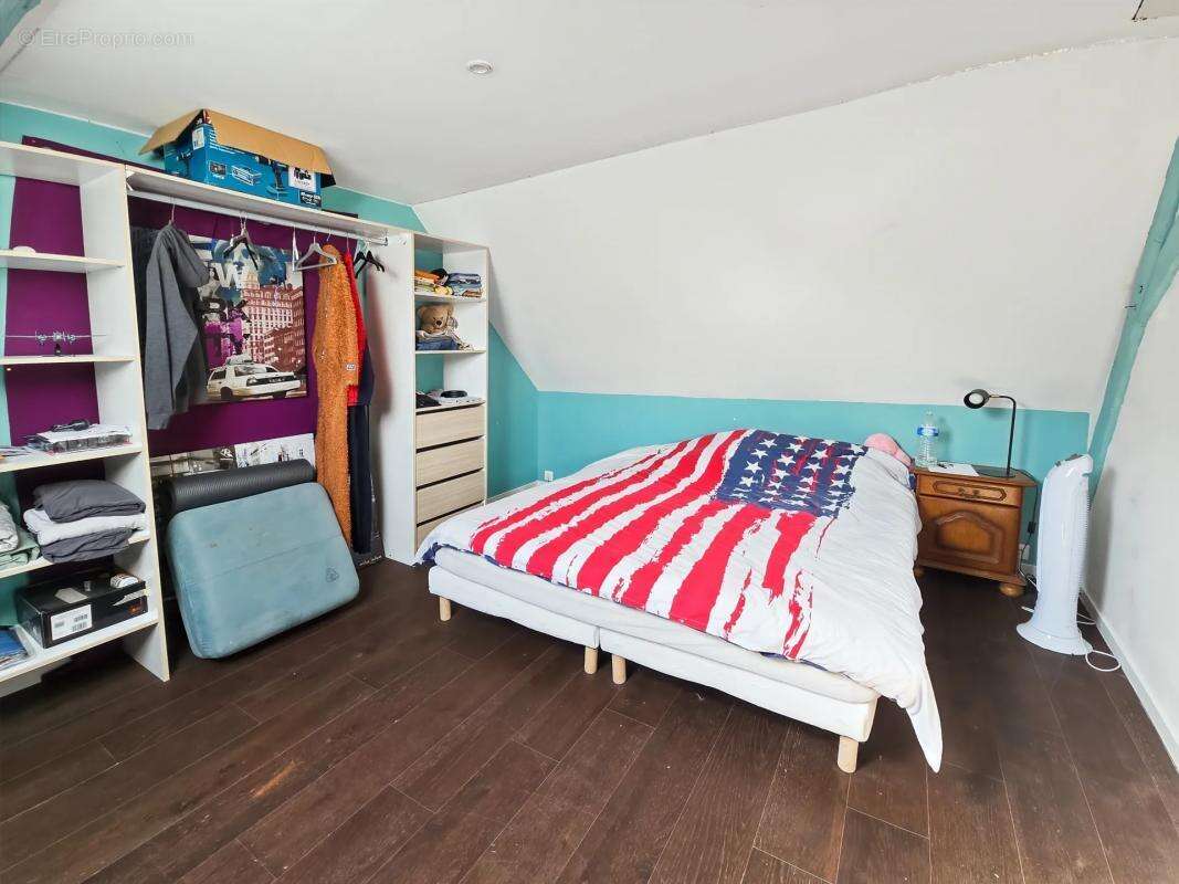 Maison à QUIEVRECHAIN