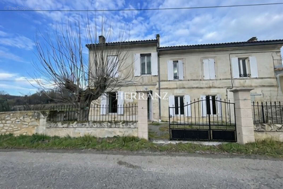 Maison à SAINT-MICHEL-DE-FRONSAC