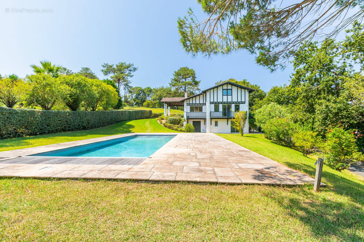 Maison à BASSUSSARRY