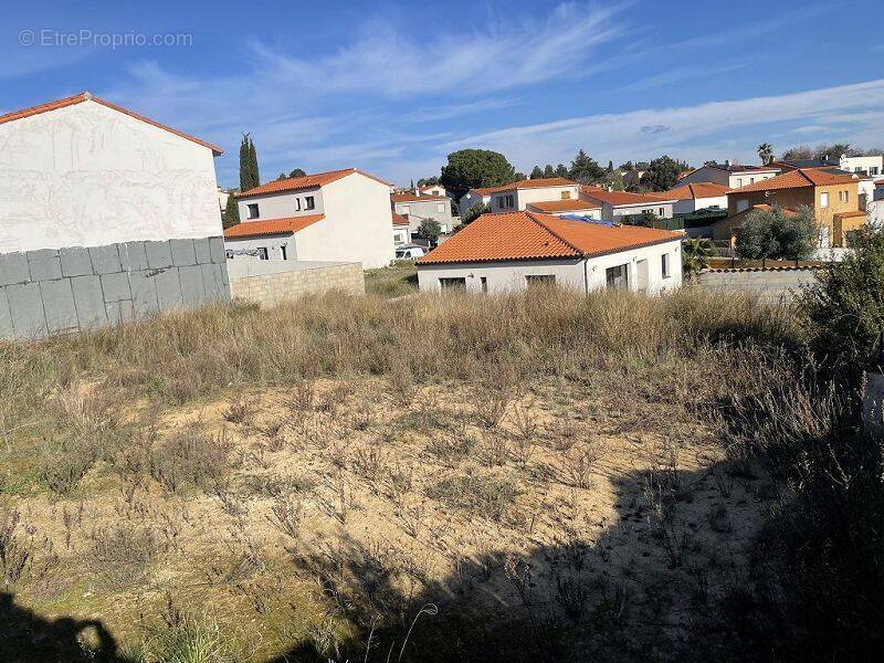 Terrain à TRESSERRE