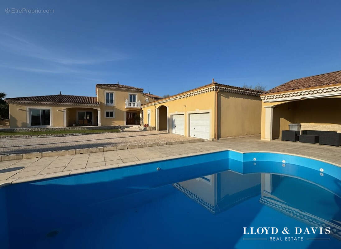 Double garage - Maison à VALENCE