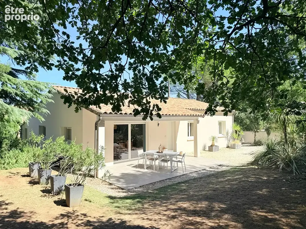 Villa contemporaine de plain-pied + studio indépendant - Saint-Paul-Trois-Chateaux - 7 pièces - 120 m² - photo 3