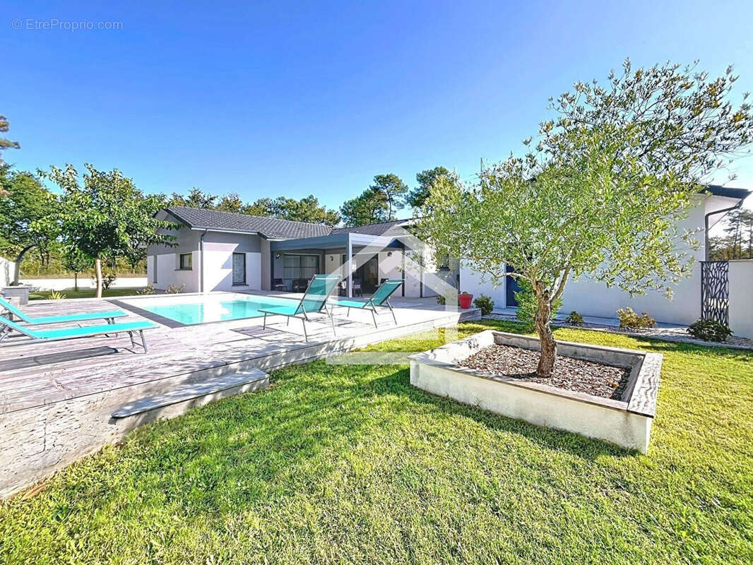 Maison à LE PIAN-MEDOC