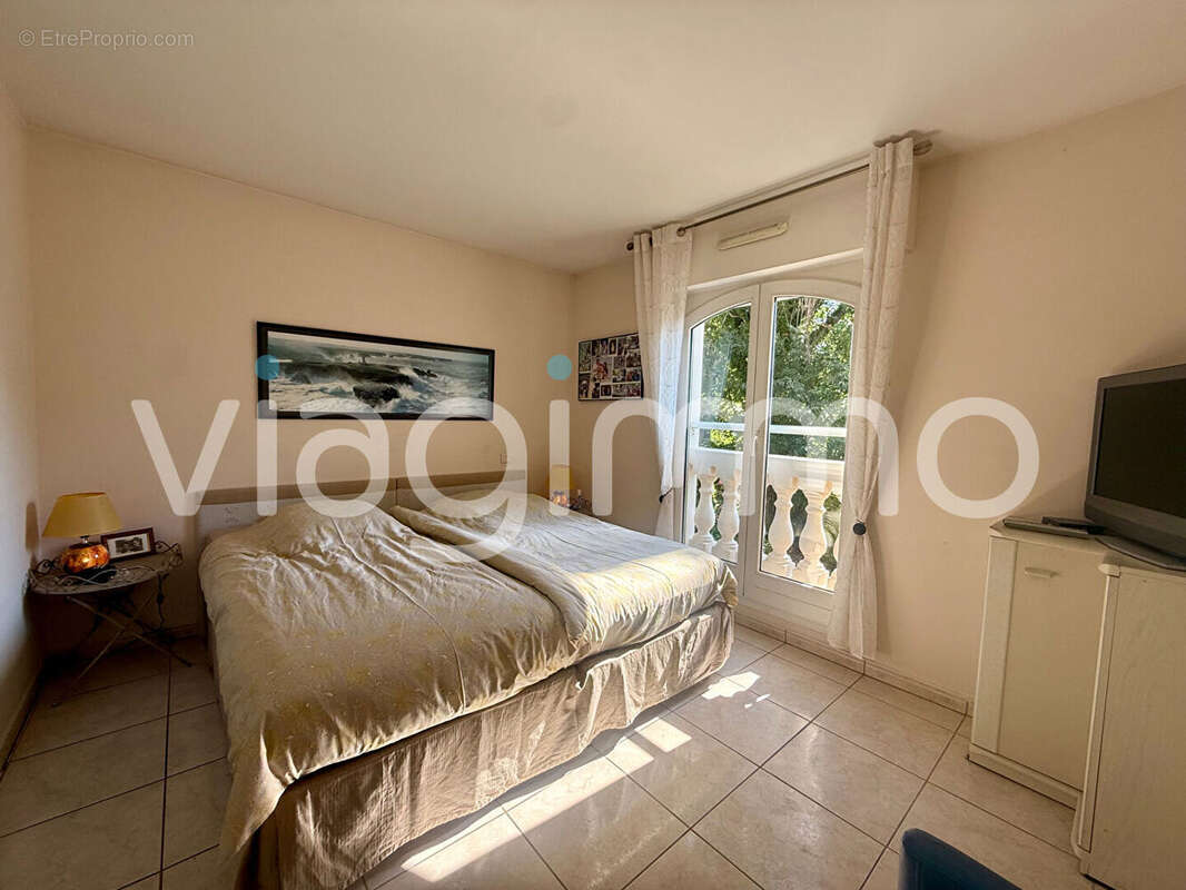 Appartement à LA VALETTE-DU-VAR