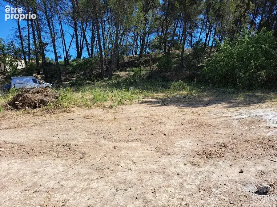 Photo Terrain à Peynier au prix de 283 000€